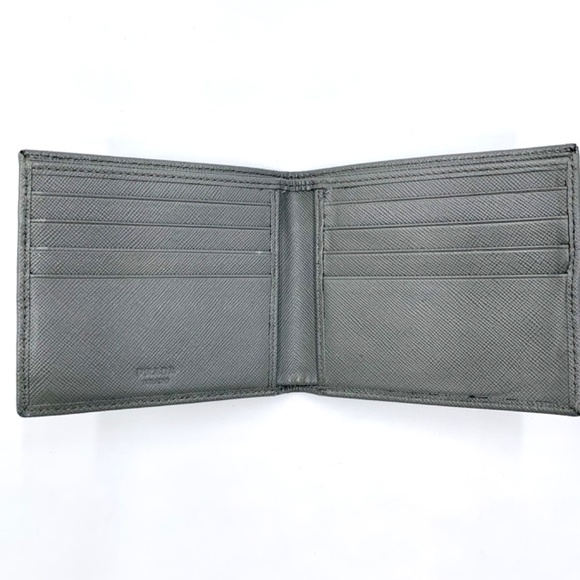 PRADA SAFFIANO Bi-Fold Wallet in Mercurio (Grey) BNIB - Picture 4 of 12